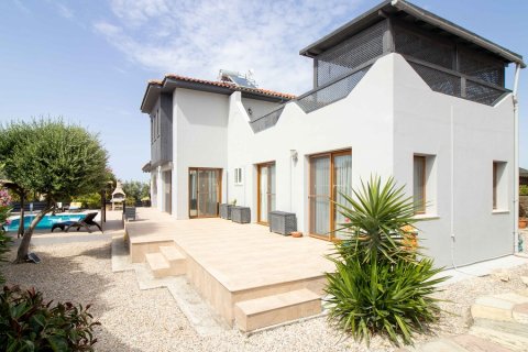 ویلا در  Girne ، ترکیه 3 خوابه ، 150 متر مربع.  شماره 211818 - 2