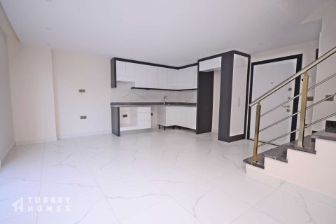 2+1 Wohnung  in Alanya, Antalya, Türkei Nr. 232914 - 3