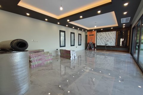 ویلا در  Girne ، ترکیه 440 متر مربع.  شماره 139409 - 8