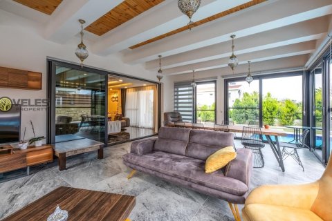 Продажа виллы  в Караогланоглу, Гирне, Северный Кипр 4+1, 500м2, №213980 – фото 15