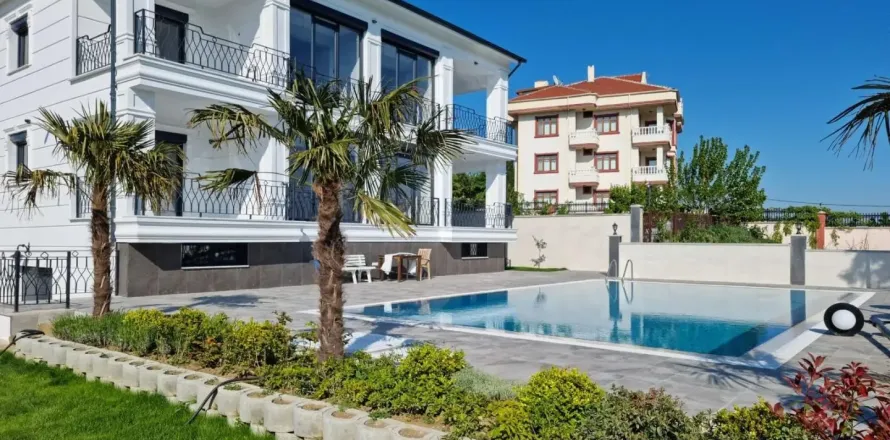 5+1 Villa  i Istanbul, Tyrkia Nr. 222065