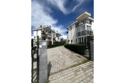 آپارتمان در  Antalya ، ترکیه 2 خوابه ، 100 متر مربع.  شماره 223387 - 2