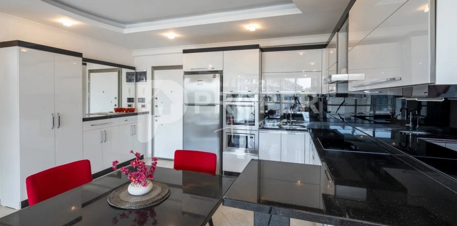 Квартира  3-х ком. в Аланье, Анталья, Турция №92651