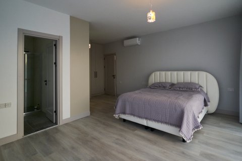 4+1 Villa  in Alsancak, Girne,  Nr. 214063 - 22