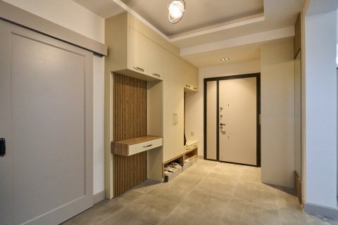 4+1 Villa  in Alsancak, Girne,  Nr. 214063 - 5