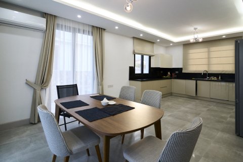 4+1 Villa  in Alsancak, Girne,  Nr. 214063 - 9