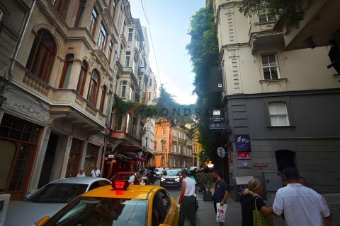 2+1 Lägenhet  i Beyoglu, Istanbul, istanbul, Turkiet Nr. 237888 - 19