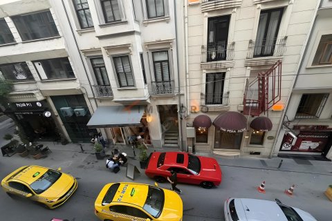 2+1 Lägenhet  i Beyoglu, Istanbul, istanbul, Turkiet Nr. 237888 - 20