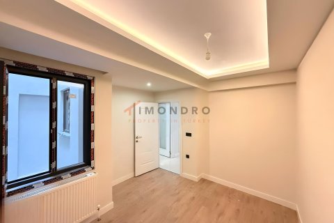 2+1 Lägenhet  i Zeytinburnu, Istanbul, istanbul, Turkiet Nr. 237894 - 3