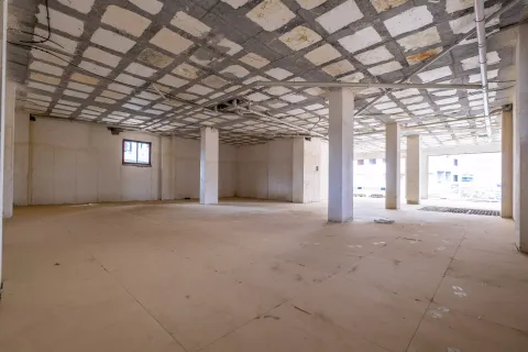 مغازه در  Alanya ، ترکیه 400 متر مربع.  شماره 222990 - 2