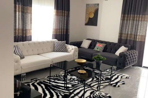 آپارتمان در  Oba ، ترکیه 2 خوابه ، 110 متر مربع.  شماره 218174 - 2