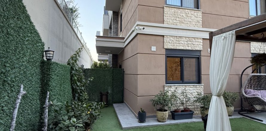 ویلا در  Alanya ، ترکیه 3 خوابه ، 270 متر مربع.  شماره 217794