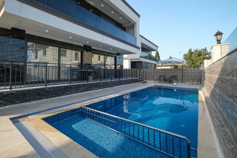 آپارتمان در  Aegean Region ، ترکیه 4 خوابه ، 232 متر مربع.  شماره 223898 - 30