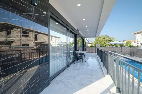 آپارتمان در  Aegean Region ، ترکیه 4 خوابه ، 232 متر مربع.  شماره 223898 - 3