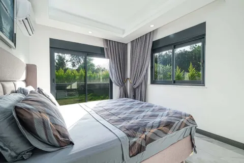 آپارتمان در  Aegean Region ، ترکیه 4 خوابه ، 232 متر مربع.  شماره 223898 - 23