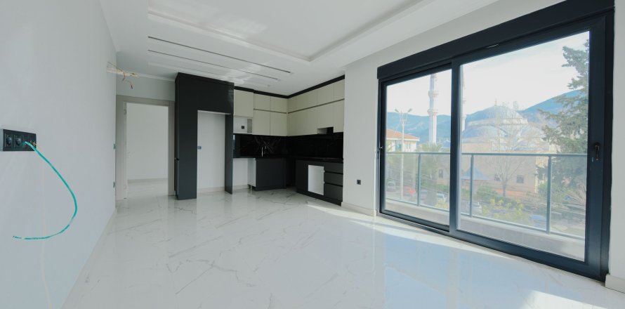 1+1 Apartment  in Oba, Antalya, Turkey No. 216301