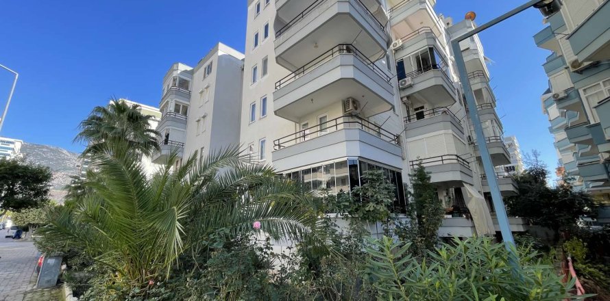2+1 Apartment  in Alanya, Antalya, Turkey No. 233164