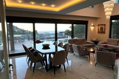 ویلا در  Alanya ، ترکیه 4 خوابه ، 340 متر مربع.  شماره 217973 - 2