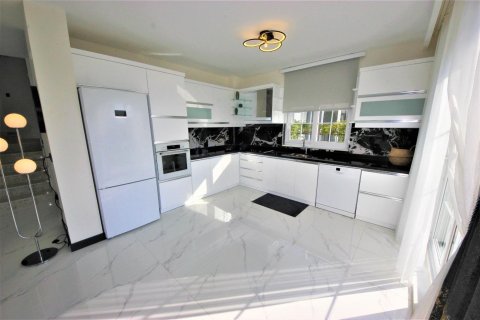 Продажа виллы  в Аланье, Анталье, Турция 3+1, 170м2, №217967 – фото 4