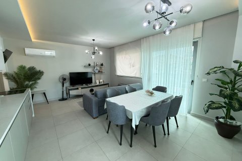 هتل در  Kestel ، ترکیه 120 متر مربع.  شماره 217969 - 4