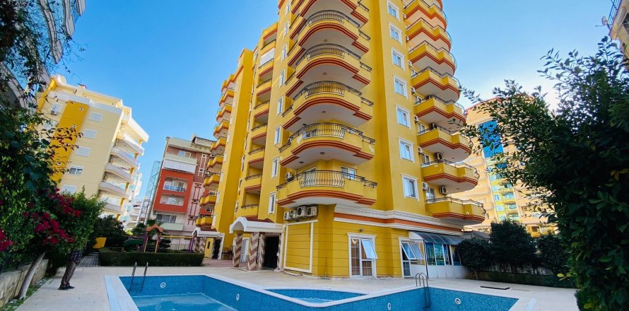 5+1 Apartment  in Mahmutlar, Antalya, Turkey No. 214722