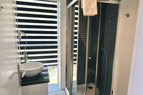 آپارتمان در  Cikcilli ، ترکیه 3 خوابه ، 165 متر مربع.  شماره 218862 - 18