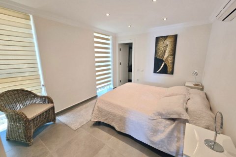 آپارتمان در  Cikcilli ، ترکیه 3 خوابه ، 165 متر مربع.  شماره 218862 - 8