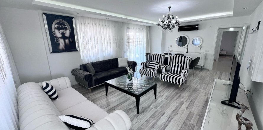 3+1 Lejlighed  i Mahmutlar, Antalya, Tyrkiet Nr. 218075