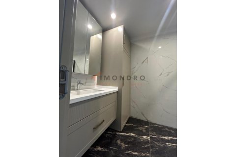 3+1 Lägenhet  i Zeytinburnu, Istanbul, istanbul, Turkiet Nr. 215791 - 11