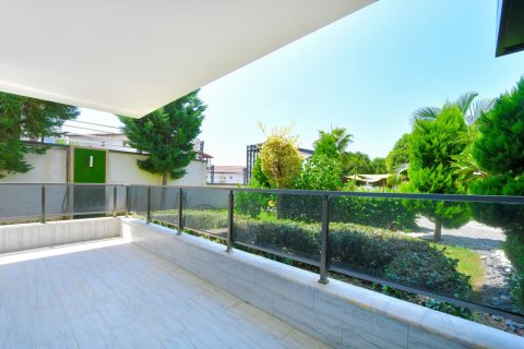 Аренда квартиры  в Аланье, Анталье, Турция 3+1, 200м2, №216822 – фото 6