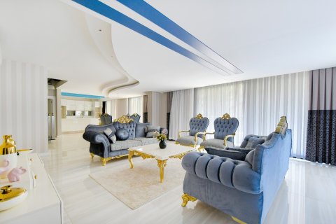 Аренда квартиры  в Аланье, Анталье, Турция 3+1, 200м2, №216822 – фото 23