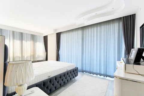 Аренда квартиры  в Аланье, Анталье, Турция 3+1, 200м2, №216822 – фото 25