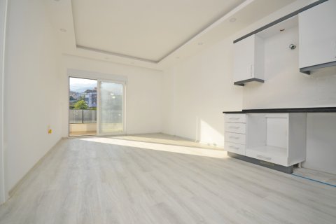 Аренда квартиры  в Аланье, Анталье, Турция 1+1, 60м2, №216821 – фото 2
