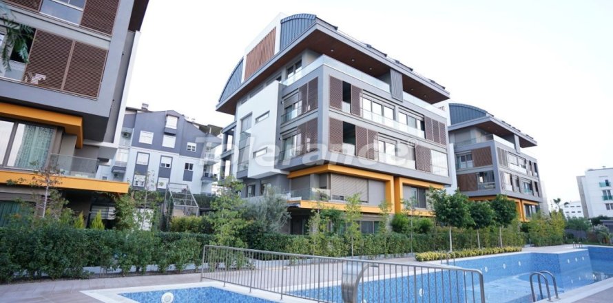 4+1 Apartment  in Antalya, Turkey No. 216402
