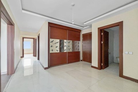 Продажа квартиры  в Гирне, Северный Кипр 3+1, 145м2, №214523 – фото 10