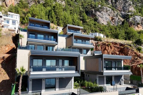 8+1 Villa  in Alanya, Antalya, Turkey No. 231535