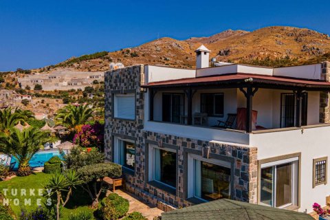 Villa for sale in Gumusluk, Mugla, Turkey, 4 bedrooms, 260m2, No. 233424 – photo 2