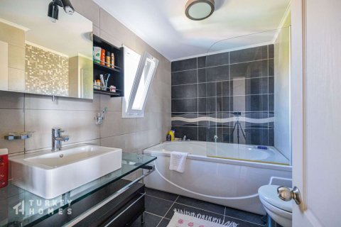 Villa for sale in Gumusluk, Mugla, Turkey, 4 bedrooms, 260m2, No. 233424 – photo 14