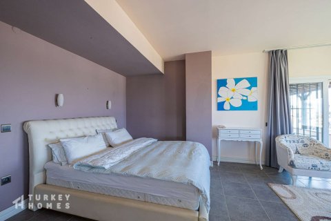 Villa for sale in Gumusluk, Mugla, Turkey, 4 bedrooms, 260m2, No. 233424 – photo 10