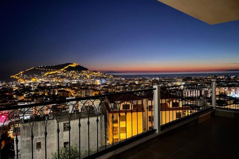 2+1 Apartment  in Alanya, Antalya, Turkey No. 222212