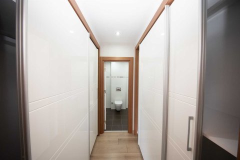 Продажа квартиры в Стамбуле, Турция 2+1, 184м2, №234044 – фото 12