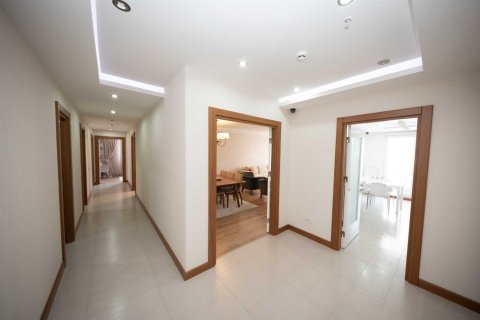 Продажа квартиры в Стамбуле, Турция 2+1, 184м2, №234044 – фото 5