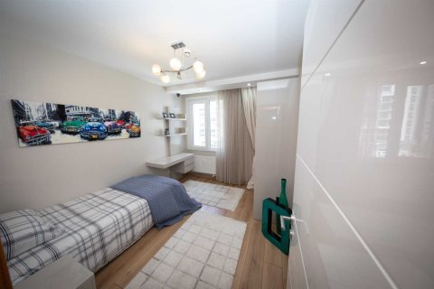 Продажа квартиры в Стамбуле, Турция 2+1, 184м2, №234044 – фото 14