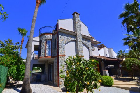 4+1 Villa  in Fethiye, Mugla, Türkei Nr. 232502 - 9