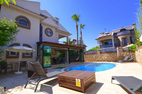 4+1 Villa  in Fethiye, Mugla, Türkei Nr. 232502 - 2