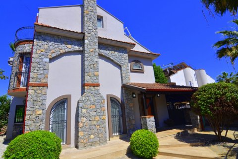 4+1 Villa  in Fethiye, Mugla, Türkei Nr. 232502 - 8