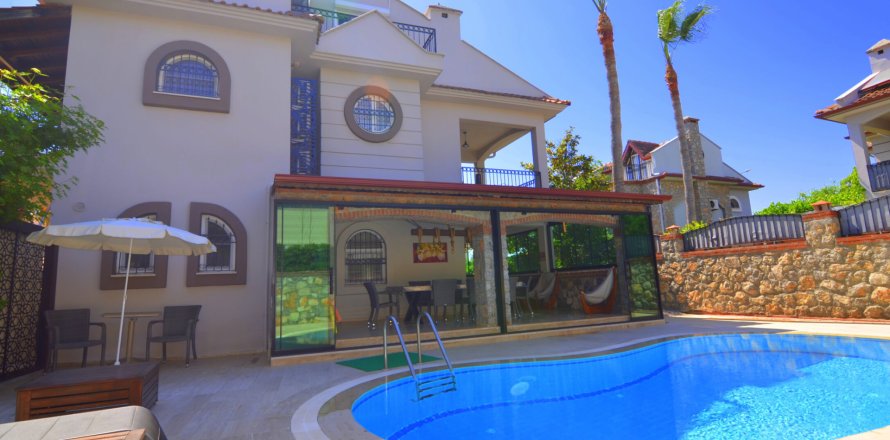 4+1 Villa  in Fethiye, Mugla, Türkei Nr. 232502