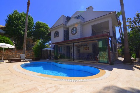 4+1 Villa  in Fethiye, Mugla, Türkei Nr. 232502 - 4