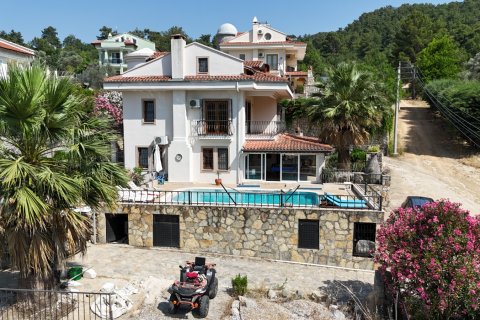 ویلا در  Fethiye ، ترکیه 5 خوابه ، 200 متر مربع.  شماره 232498 - 1