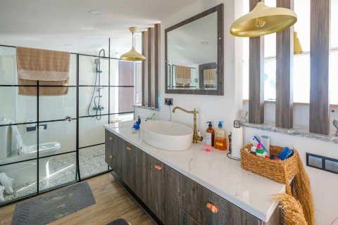 Villa for sale  in Alanya, Antalya, Turkey, 3 bedrooms, 175m2, No. 221192 – photo 16